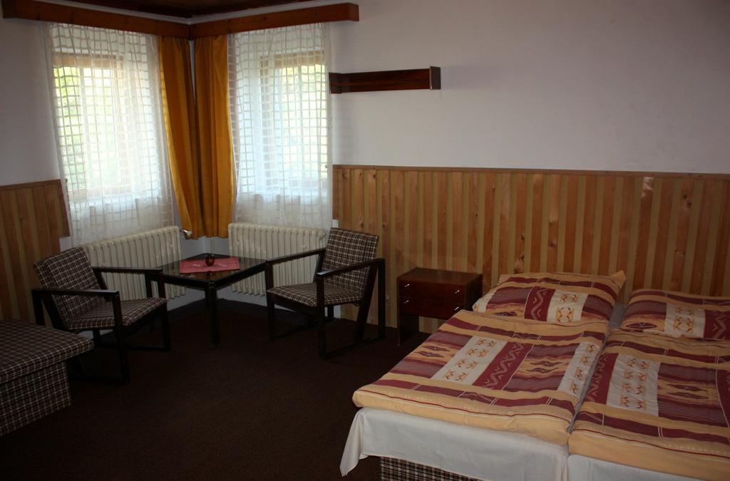 Penzion Pinokio Boží Dar 外观 照片
